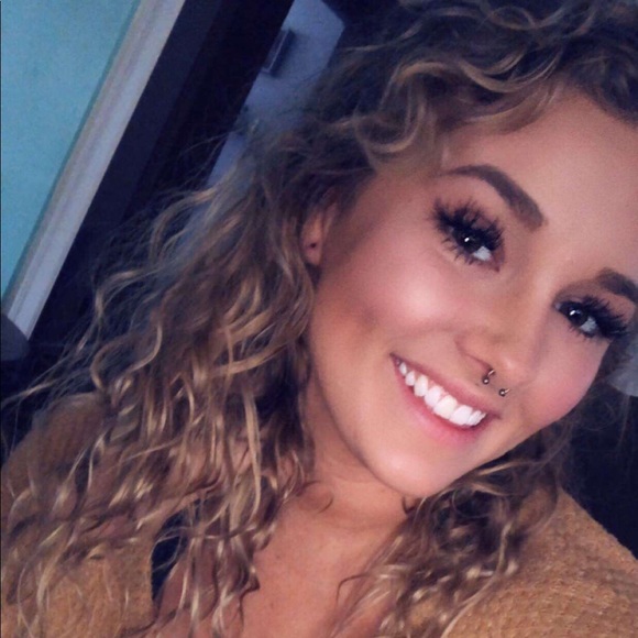 Meet your Posher, Morgan - Picture 1 of 1